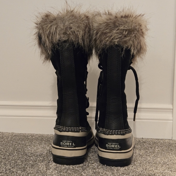 SOREL Joan Of Ark Waterproof Winter Boots, size 5 - Picture 8 of 11